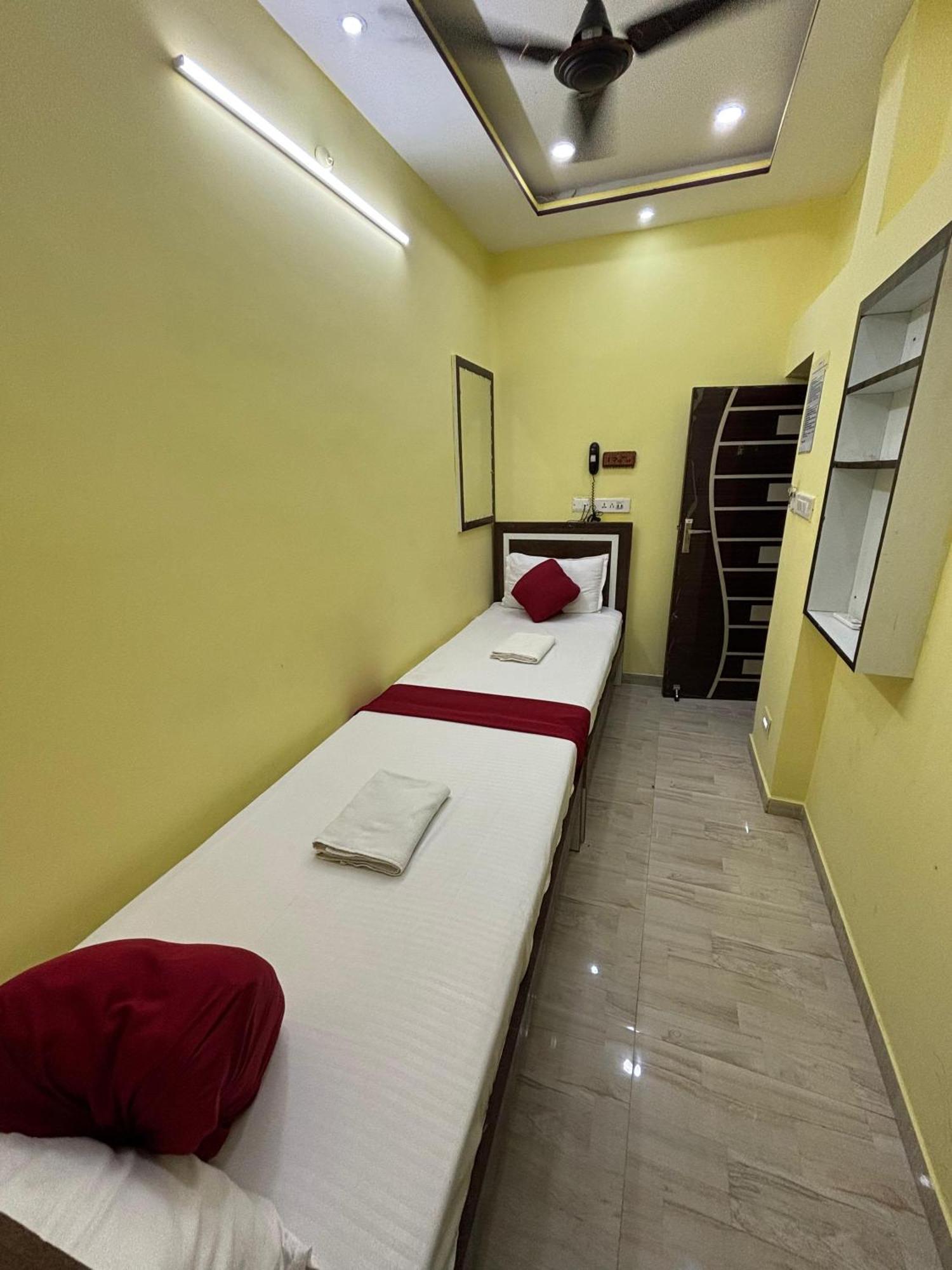כלכותה Hotel O Marquis Guest House מראה חיצוני תמונה