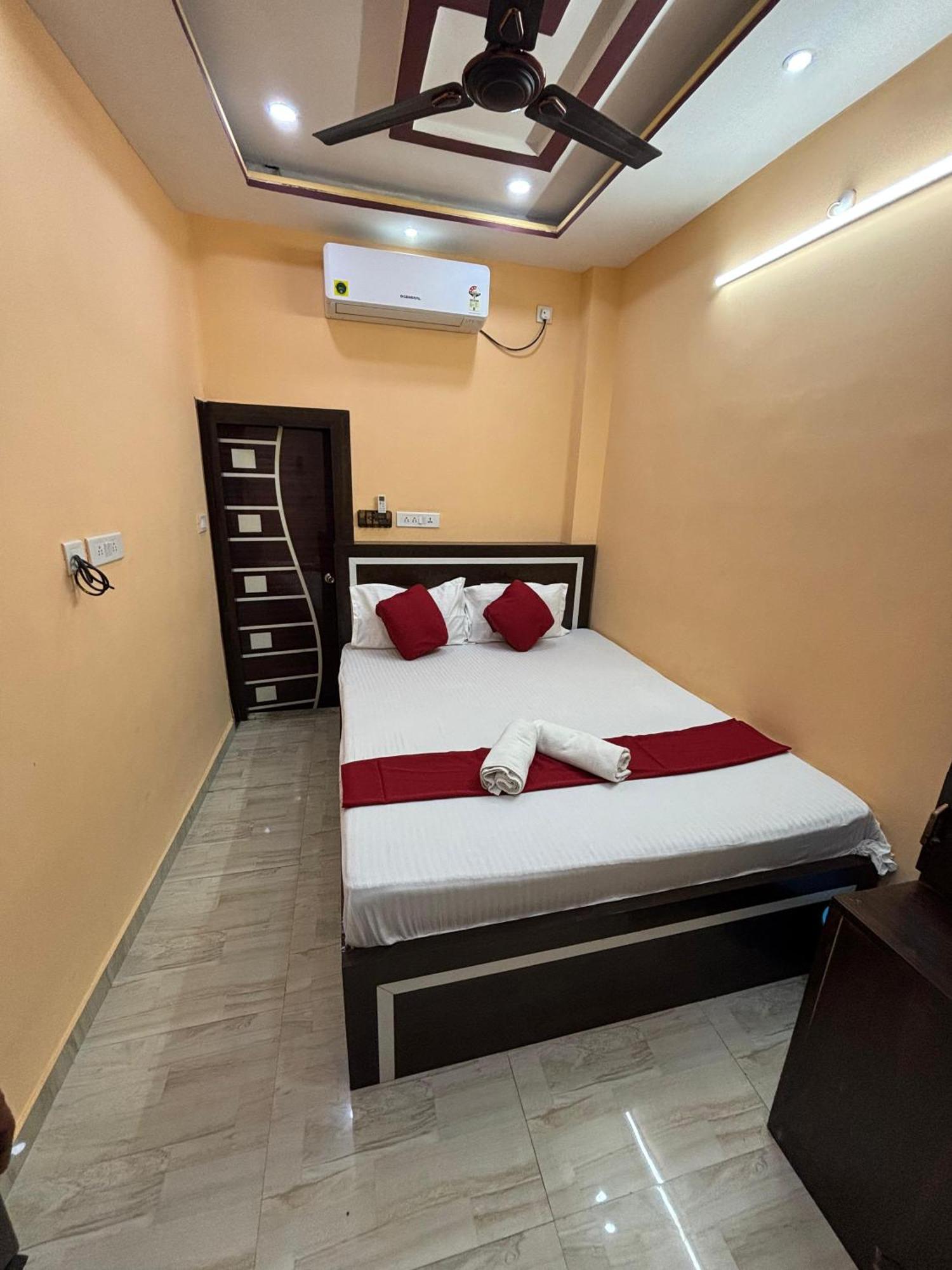 כלכותה Hotel O Marquis Guest House מראה חיצוני תמונה