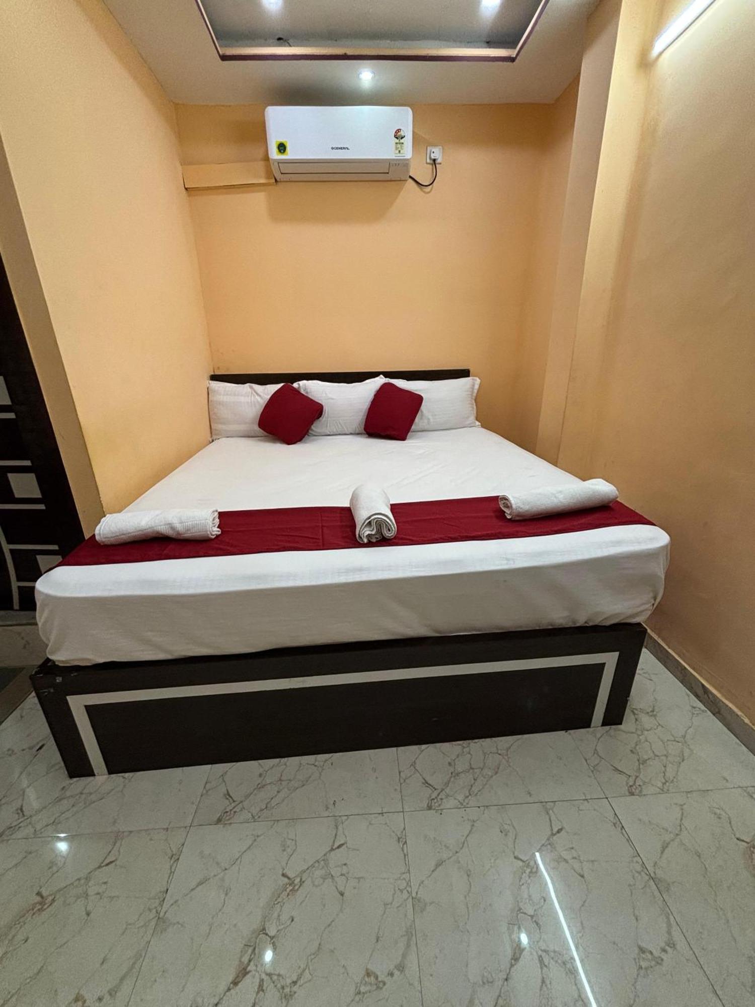 כלכותה Hotel O Marquis Guest House מראה חיצוני תמונה