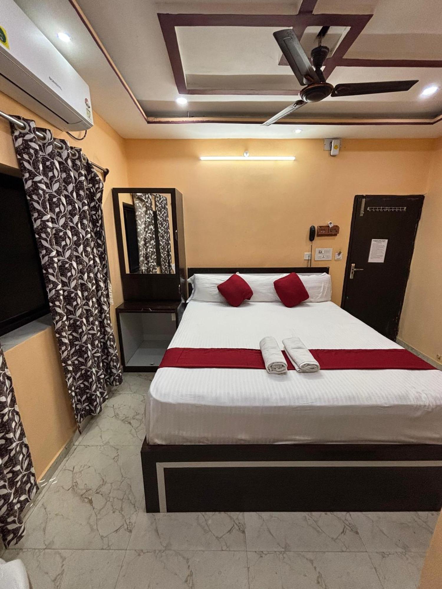 כלכותה Hotel O Marquis Guest House מראה חיצוני תמונה
